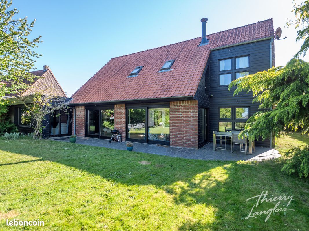 Maison 7 pièces 185 m² · à Genech · 185 m² · 659 000 €