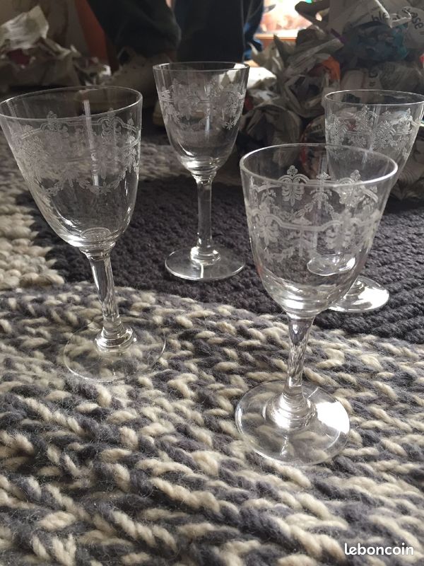 20 verres en Cristal de Baccarat (image 1)