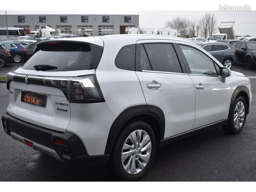 SUZUKI S CROSS 1.4 Boosterjet + Hybrid SHVS Privilège (image 2)