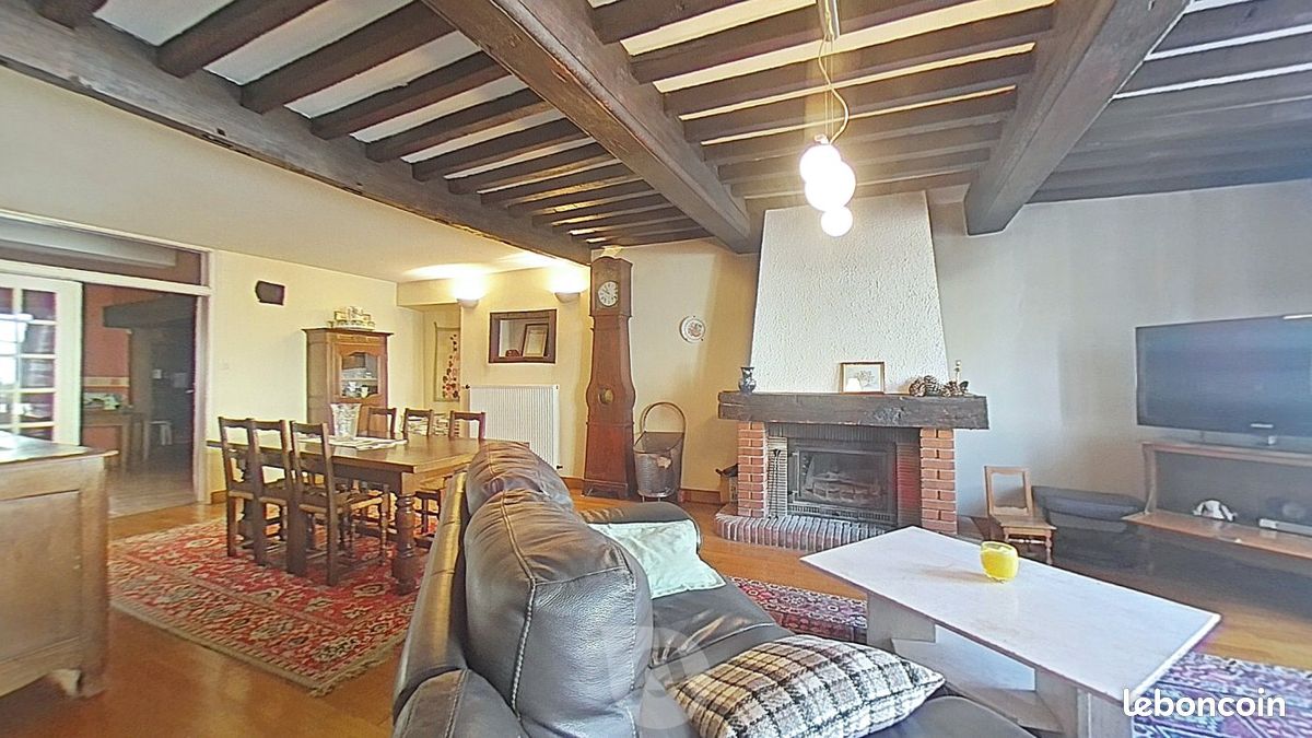 Maison 7 pièces 258 m² · à Vergaville · 258 m² · 209 000 €