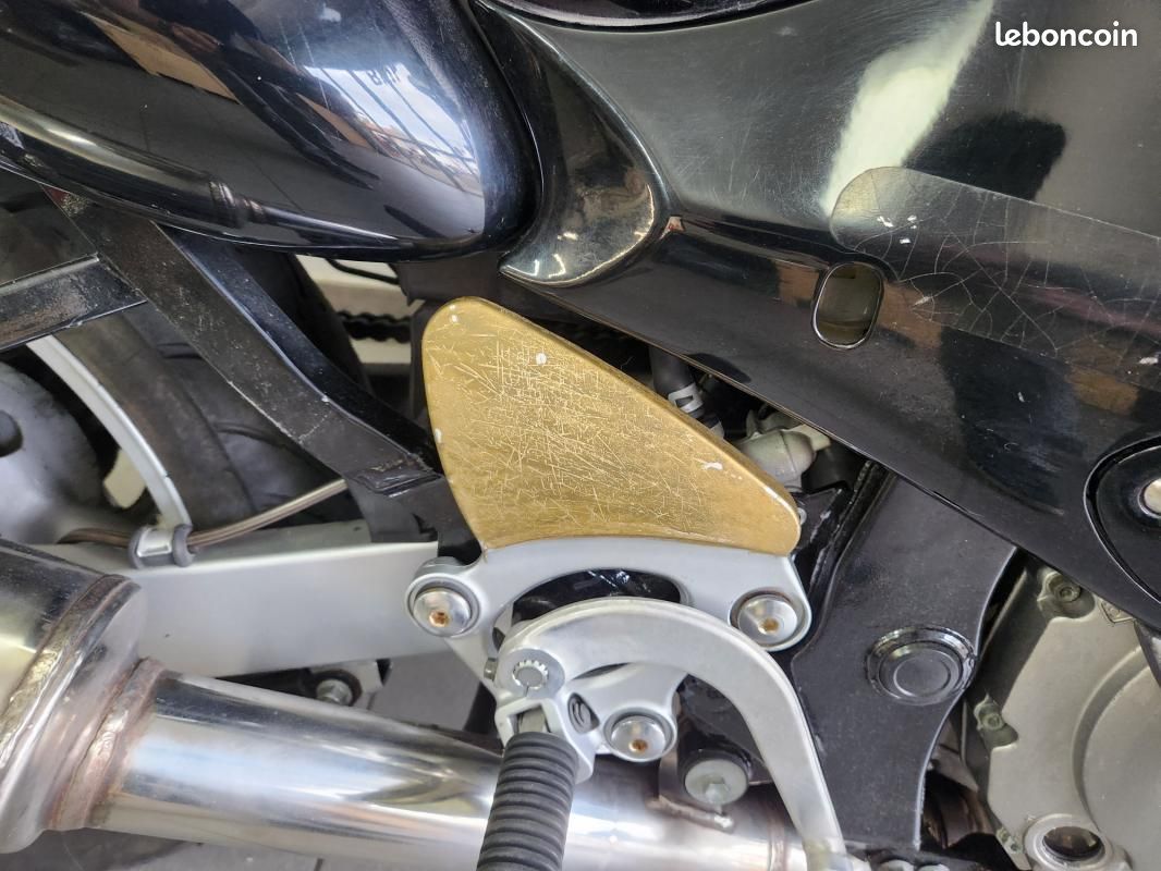 Suzuki GSX 750 F (image 5)