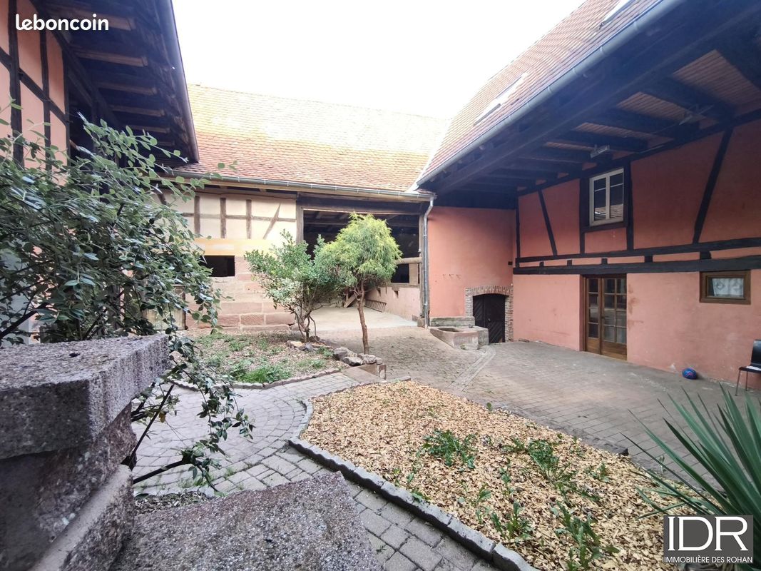 Maison 9 pièces 227 m² · à Bouxwiller · 227 m² · 239 000 €