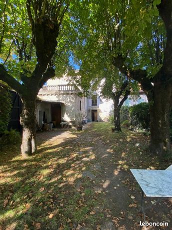 Maison 11 pièces 410 m²