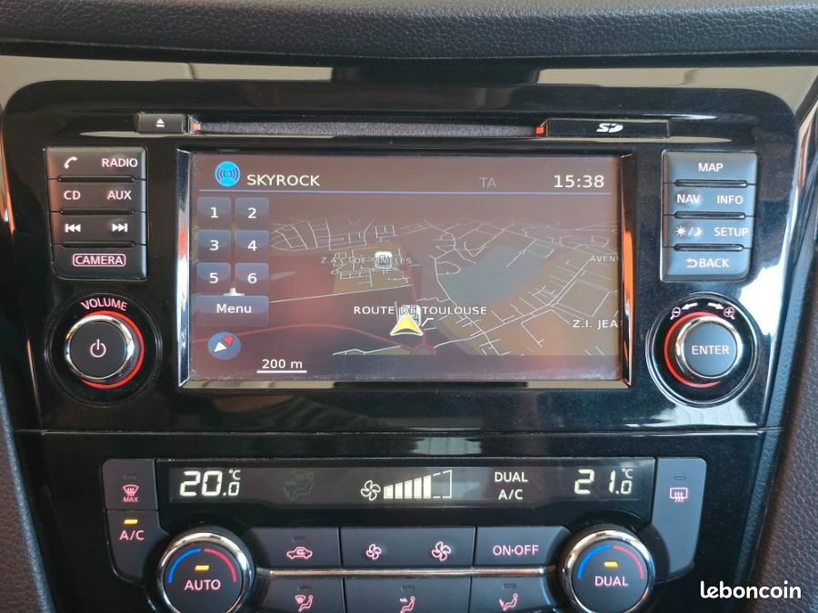 Nissan Qashqai 1.5 DCi 110 BVM6 N CONNECTA 360° TOIT Pano JA18 (image 27)