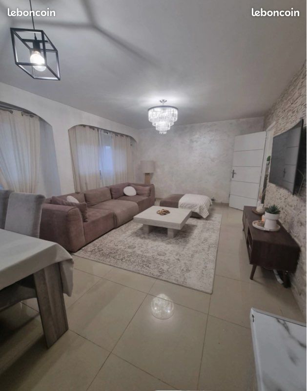 Appartement 3 pièces 78 m² · à Vénissieux · 78 m² · 1 150 €