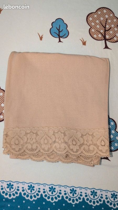 Short collant beige avec dentelle taille s (image 8)