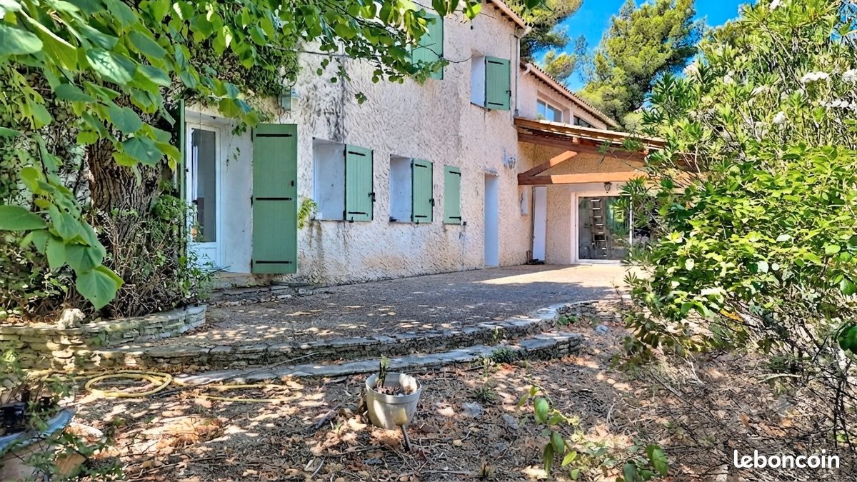 Maison 8 pièces 247 m² · à La Penne-sur-Huveaune · 247 m² · 800 000 €