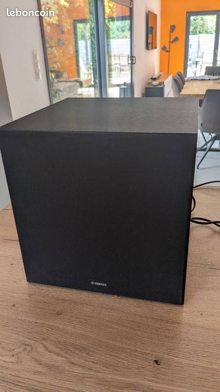 Caisson de basses sans fil Yamaha NS-WSW121 — Bon état (image 1)