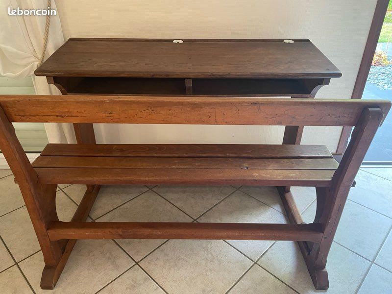 Bureau d’écolier ancien bois (image 1)