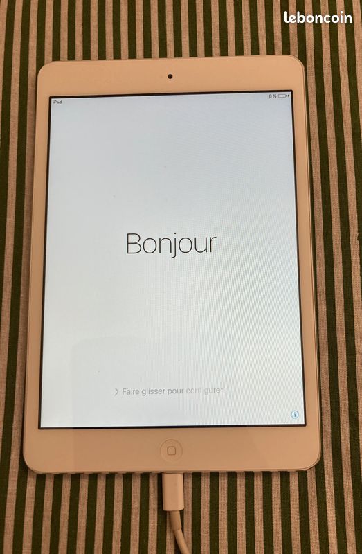 iPad Mini~ A1432~ 16 GB~ WiFi~ White~ A Condition