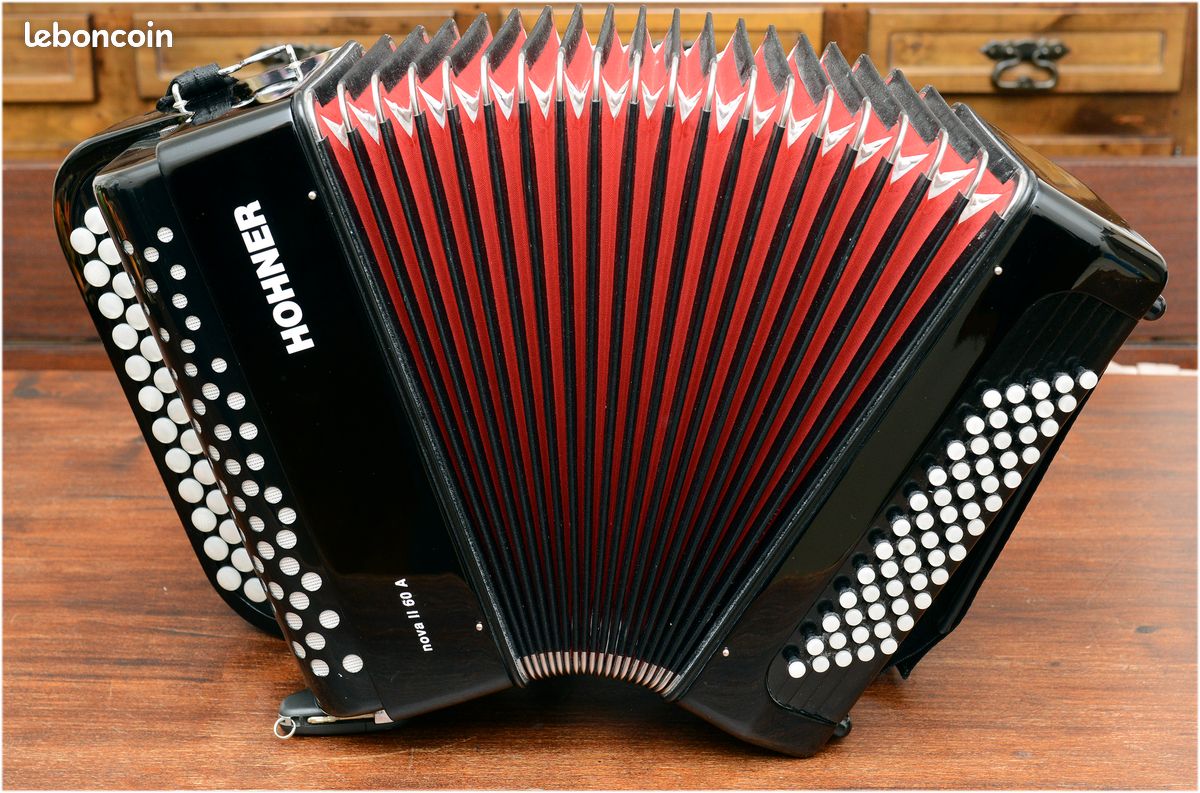 Accordéon HOHNER Nova II 60 basses - Instruments de musique
