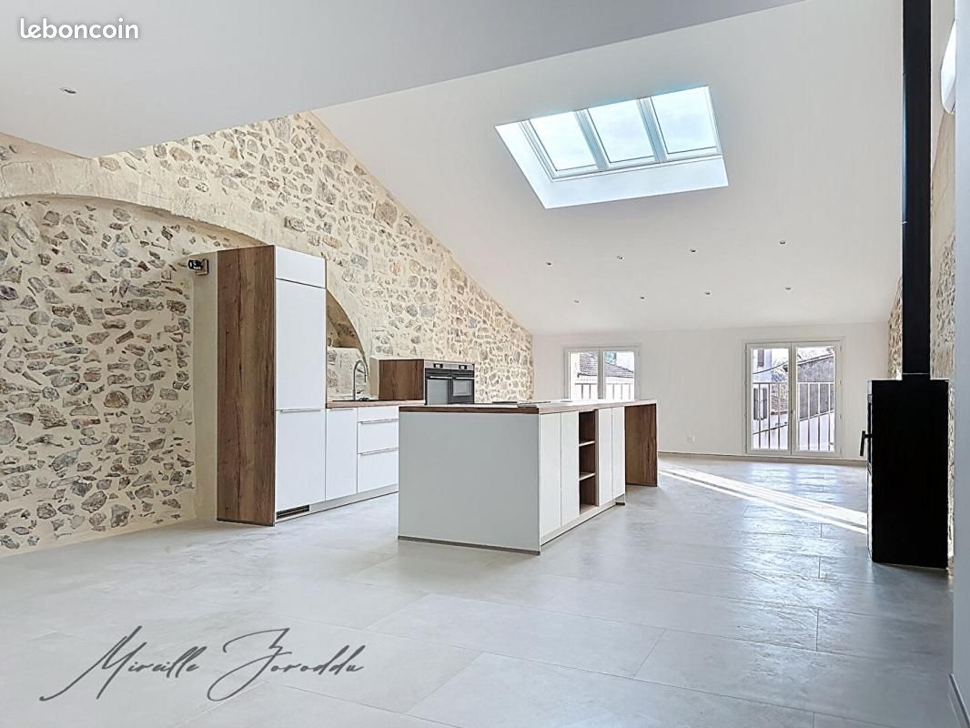 Maison 5 pièces 177 m² · à Jonquières-Saint-Vincent · 177 m² · 295 000 €