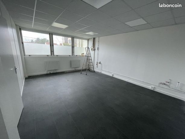 Local 38m2 2 pièces 570 euro