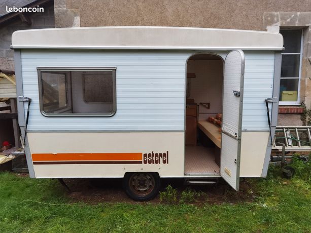 campings-cars-d-occasion-caravane-et-van-am-nag-esterel-pliante