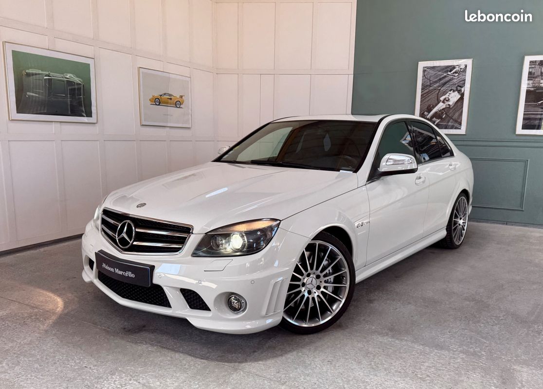 Mercedes C63 AMG 457ch / Pack performance / Toit ouvrant / Caméra / Sièges chauffants (image 1)