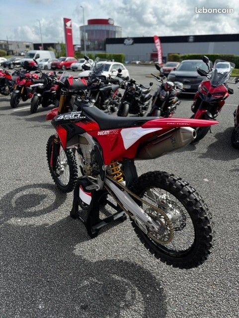 Ducati DESMO 450 (image 5)