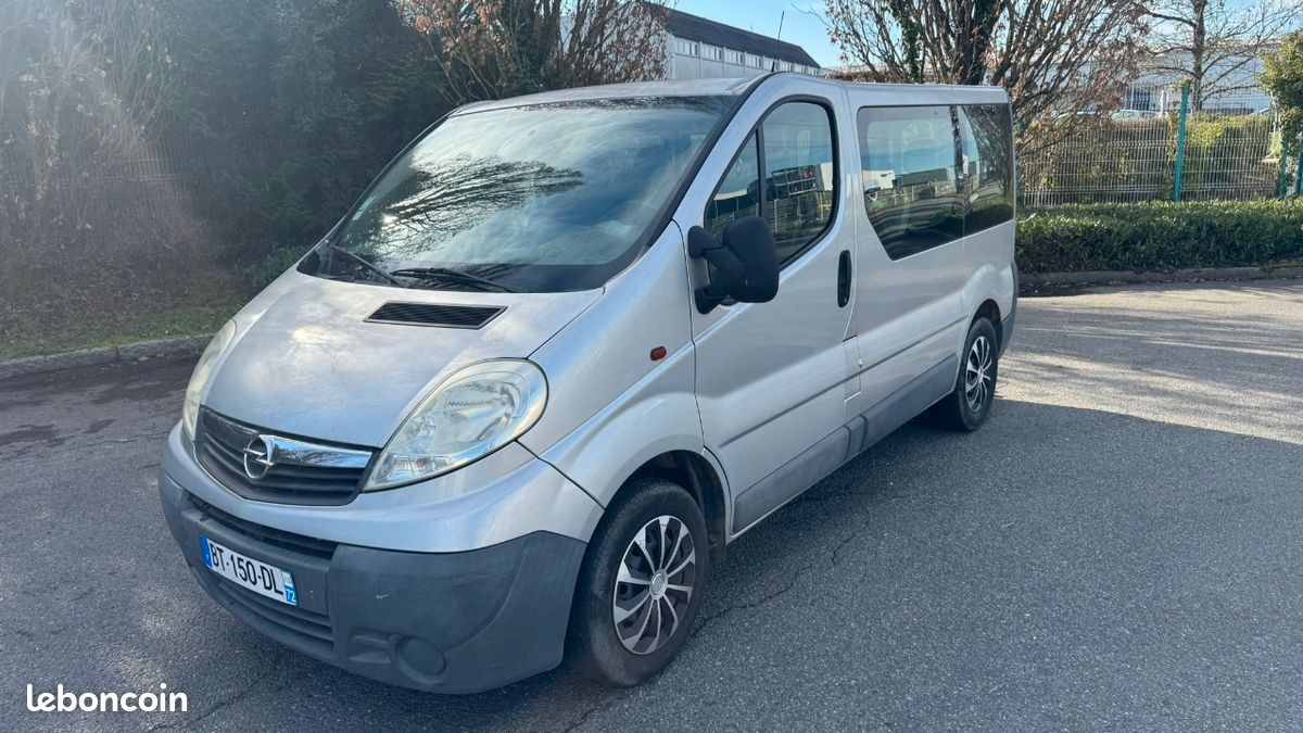 Opel vivaro long 9 places 2.0 cdti 90 cv 226 000 kms ct.ok (image 1)
