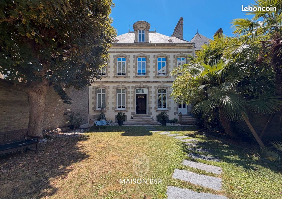 Maison 11 pièces 525 m² · à Nantes · 525 m² · 2 400 000 €