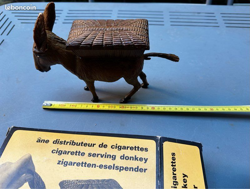 Âne distributeur de cigarette ( Grisou ) (image 5)