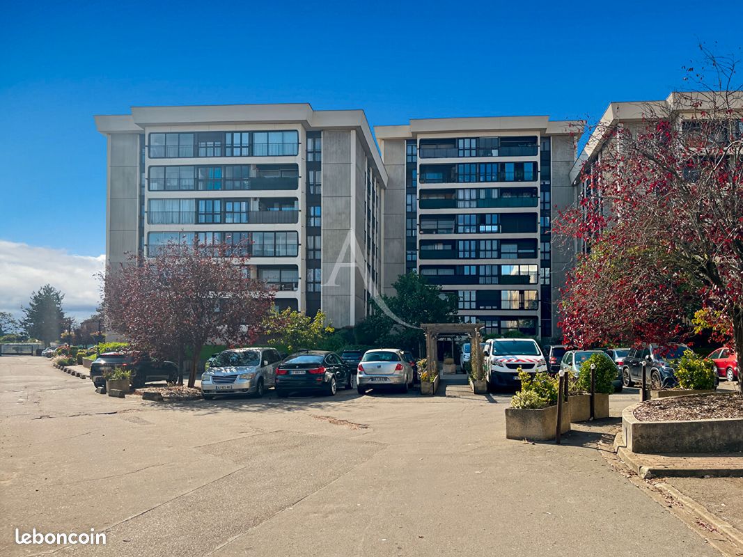 Appartement 2 pièces 44 m² · à Les Mureaux · 44 m² · 125 000 €