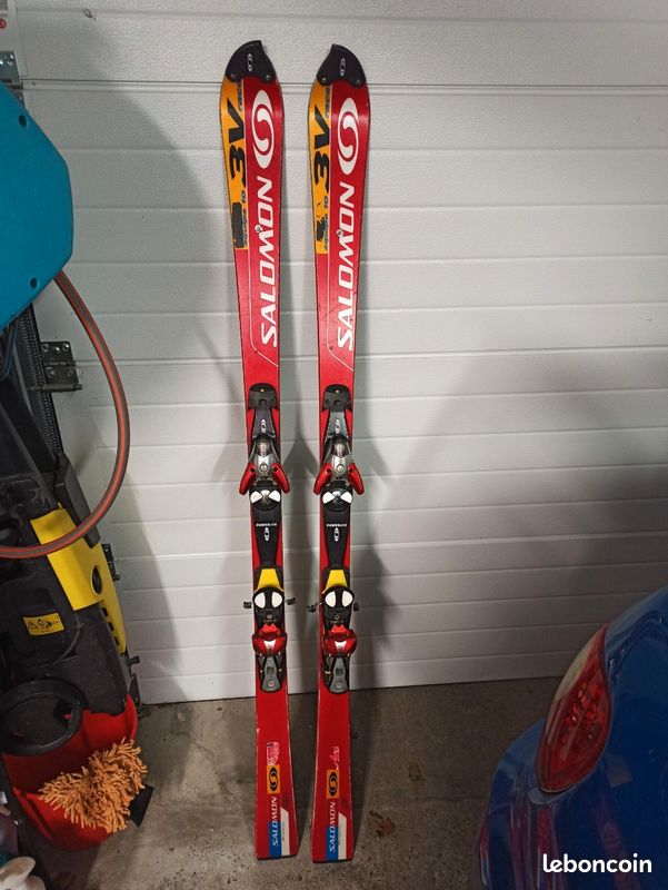salomon equipe 3v race skis S/Lab Skate Universal Warm It features a G10% basethats fast in all hot conditions 2026 Salomon S/LAB Equipe GS