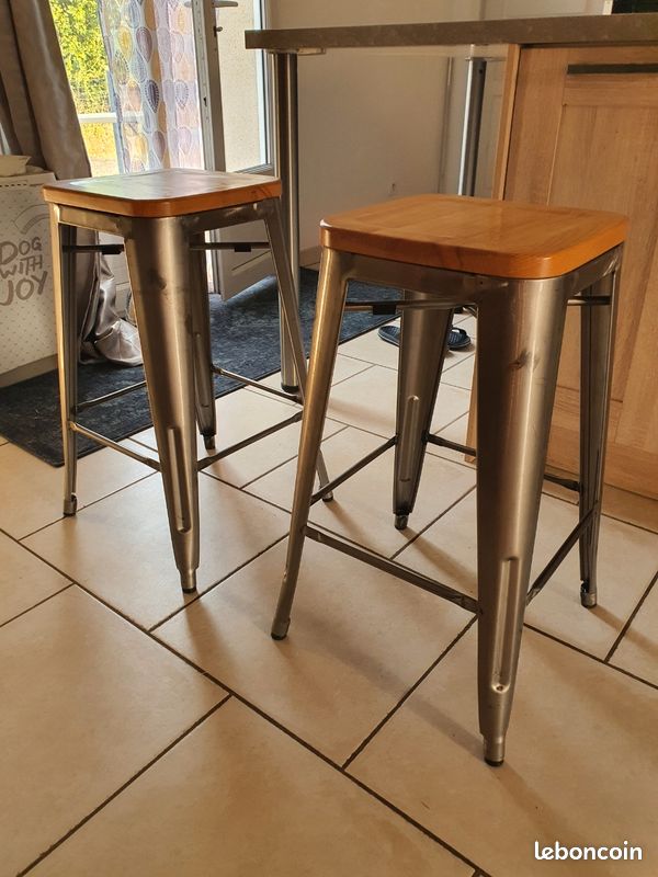 Tabourets de bar style industriel (image 1)