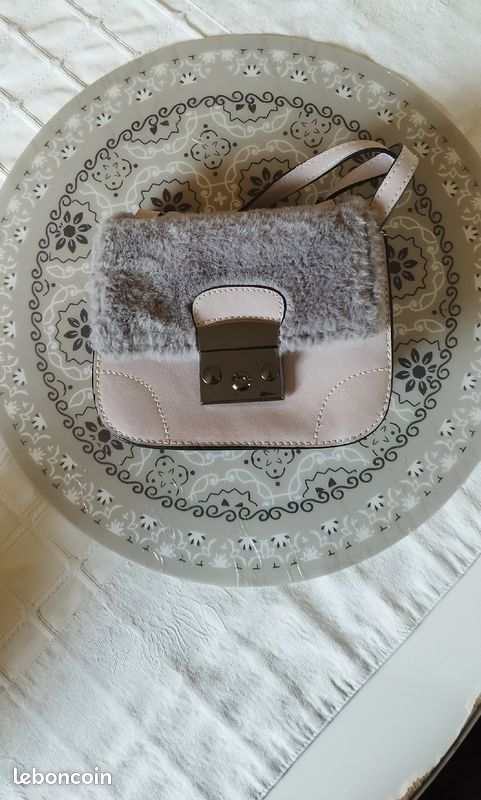 Petit prix sac à main couleur lavande avec fausse fourrure (image 8)