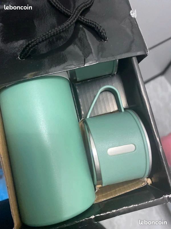 LOT DE 2 Coffrets 3 pièces Thermo inoxydable avec 2 Tasses Pour bureau, pique nique, voyage ect (image 2)