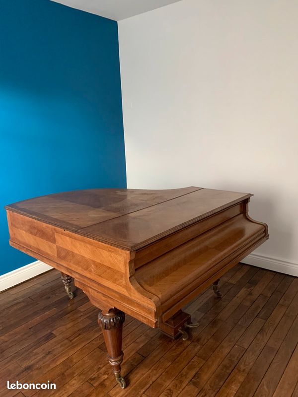 PIANO PLEYEL 3 BIS 1/4 Queue numéro 128 524 (image 2)