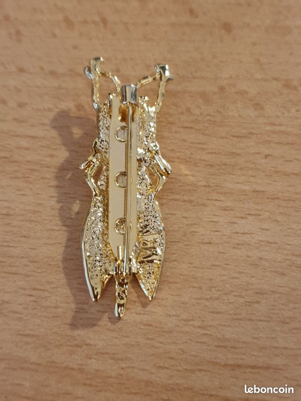 Broche Vintage En Forme De Cigale - Métal Argenté, 3.5 Cm - Occasion Avec Usure De L'argenture