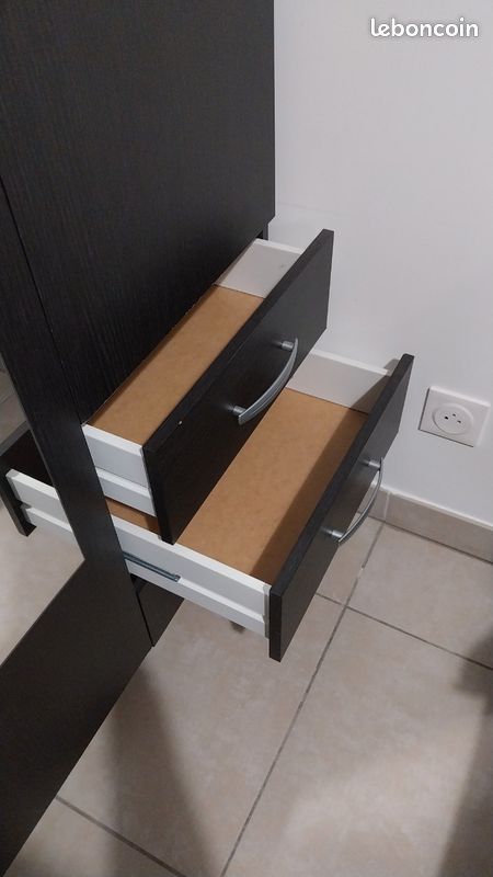Urgent don grande armoire noire avec miroir (image 7)