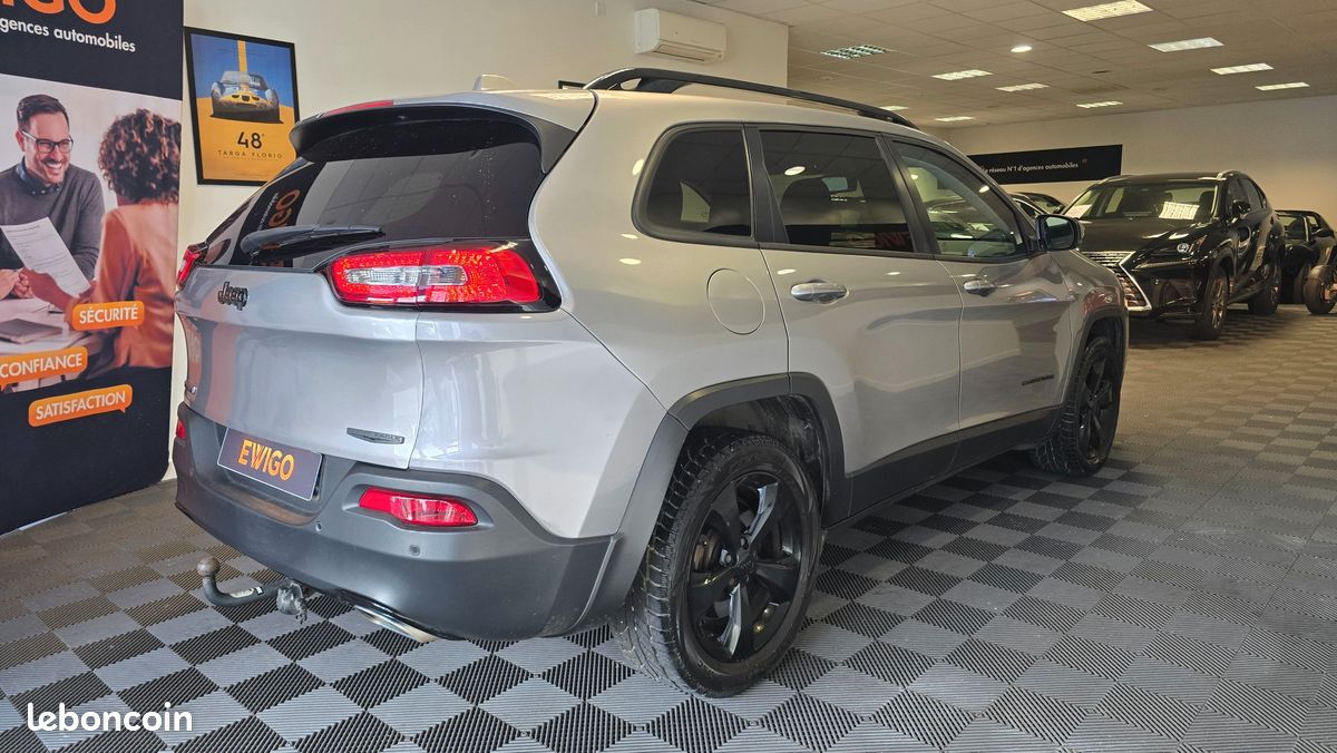 JEEP CHEROKEE 2.2 CRD 200 75EME ANNIVERSAIRE AWD ACTIVE-DRIVE BVA6 + ATTELAGe (image 2)