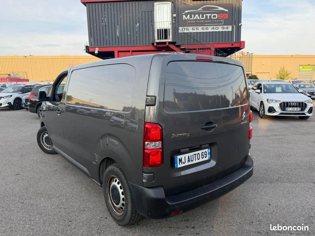 Citroën Jumpy III 1.5L BLUEHDI 120cv FOURGON STANDARD TAILLE M GRIS (image 3)