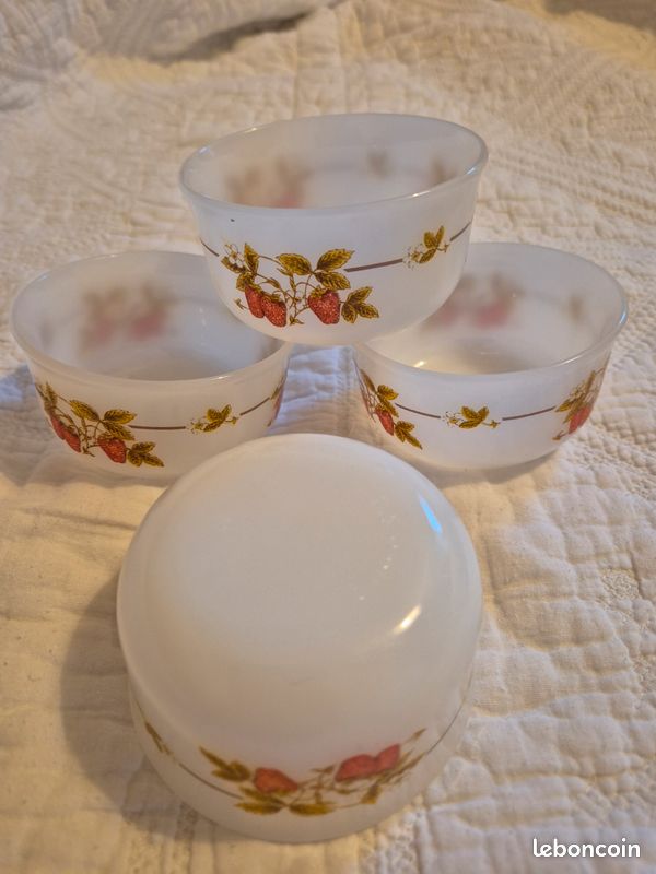Ramequin / Bol / Sucrier Arcopal – Blanc à Motif Fleuri – Très Bon état