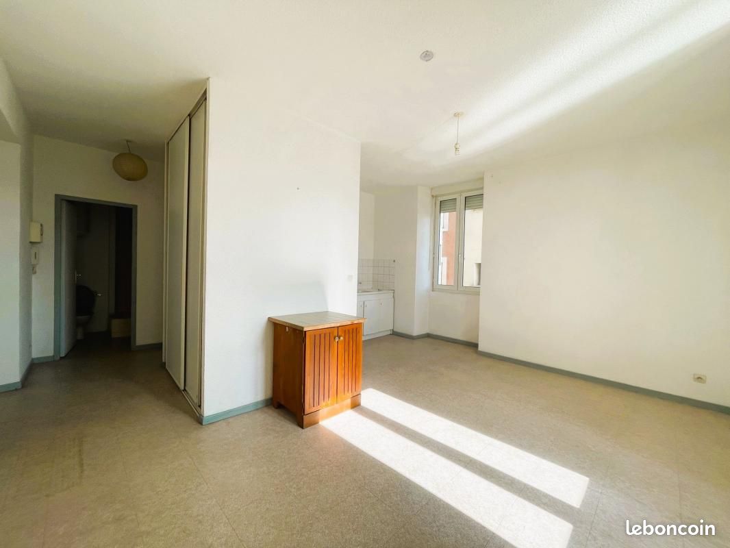 Appartement 2 pièces 36 m² · à Vallon-Pont-d'Arc · 36 m² · 350 €/mois