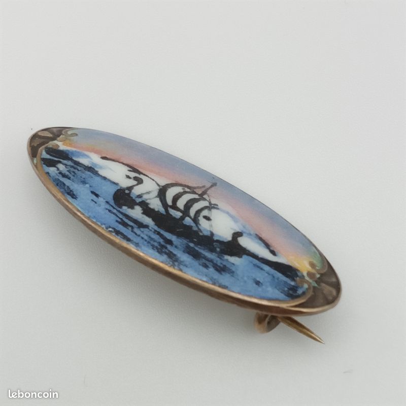 Broche Ancienne Normandie Toujours Fidèle – Métal Argenté Et Laiton – Vintage