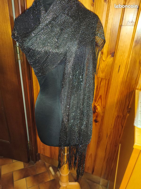 Écharpe Ou Stôle En Soie Noire à Franges Et Motif 'cloque' - 200x30 Cm, Fabrication Italienne