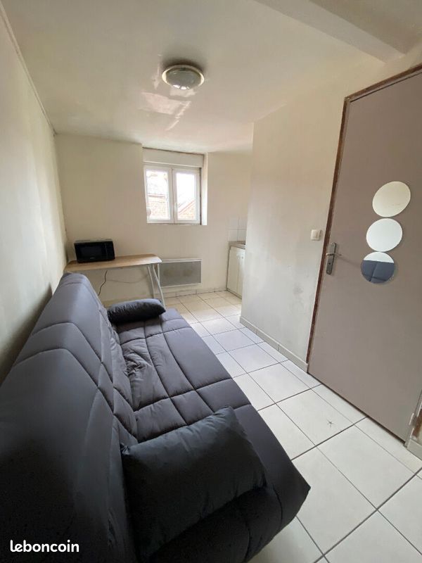 Appartement 1 pièce(s) 12 m²à louer Saint-quentin