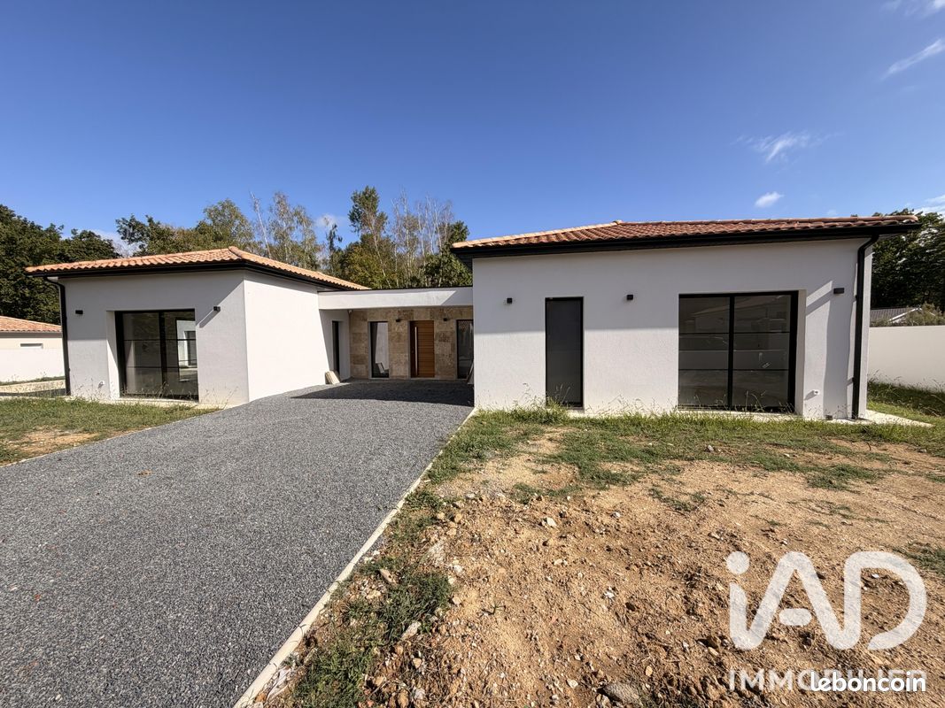 Maison 7 pièces 138 m² · à Loupes · 138 m² · 574 000 €