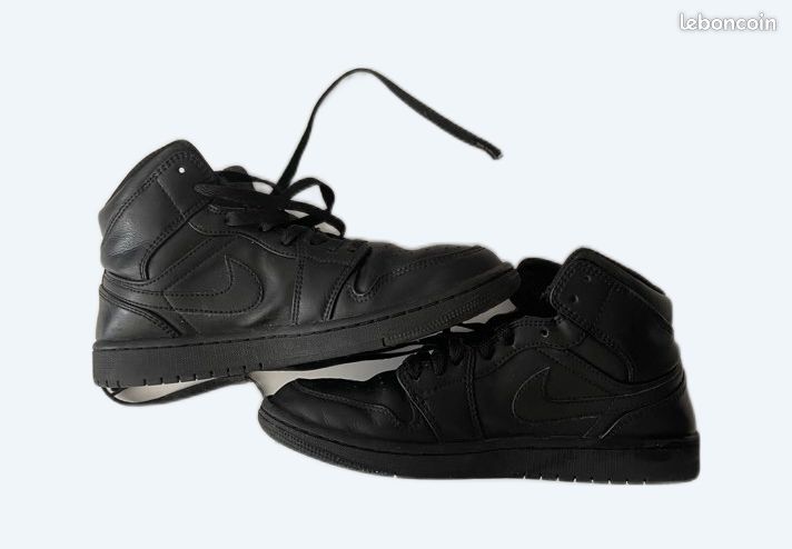 Nike Air Jordan Mid femme (noire, triple black) Chaussures