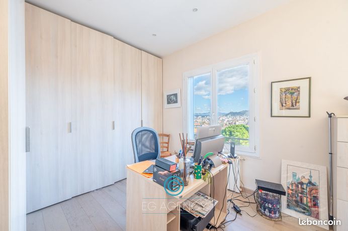 Appartement 4 pièces 103 m² — 17
