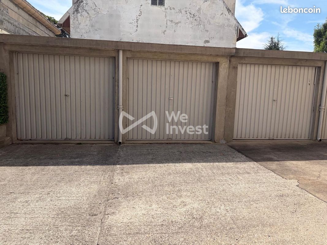 Parking 12 m² · à Savigny-sur-Orge · 12 m² · 120 €/mois