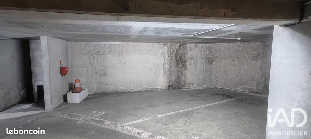 Parking 13 m² · à Paris · 13 m² · 20 000 €