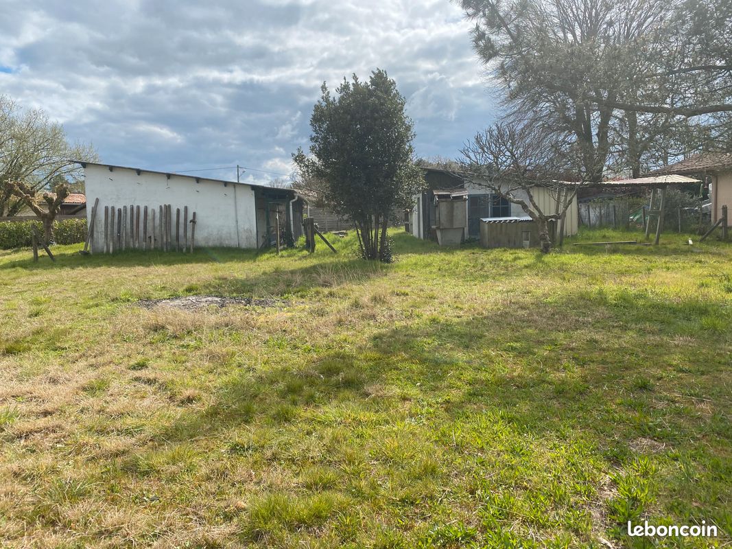 Terrain 650 m² · à Saucats · 650 m² · 130 000 €