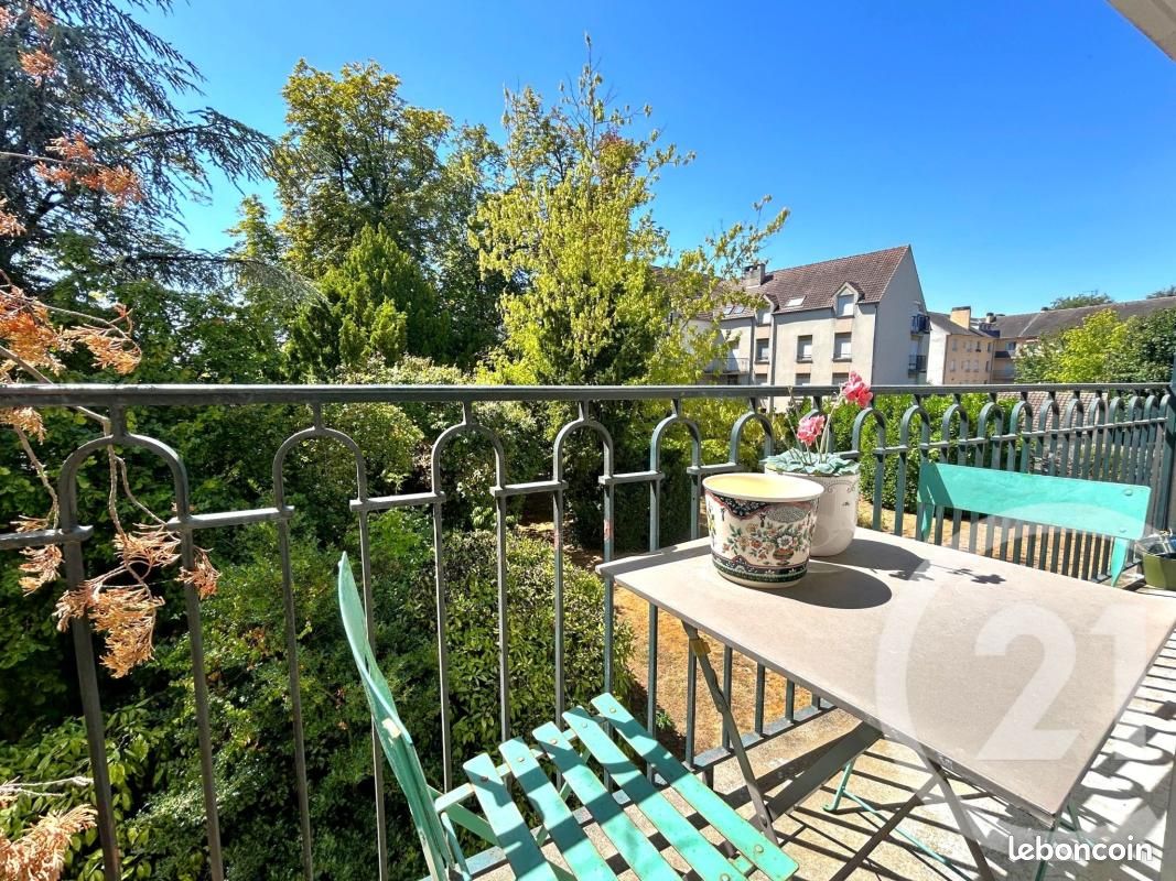 Appartement 2 pièces 73 m² · à Étampes · 73 m² · 143 000 €