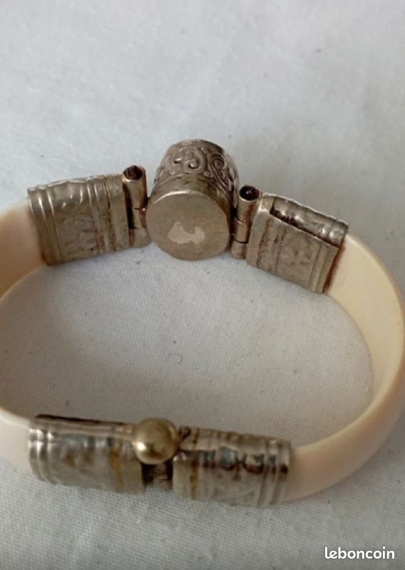 Très ancien bracelet en os et argent (image 3)