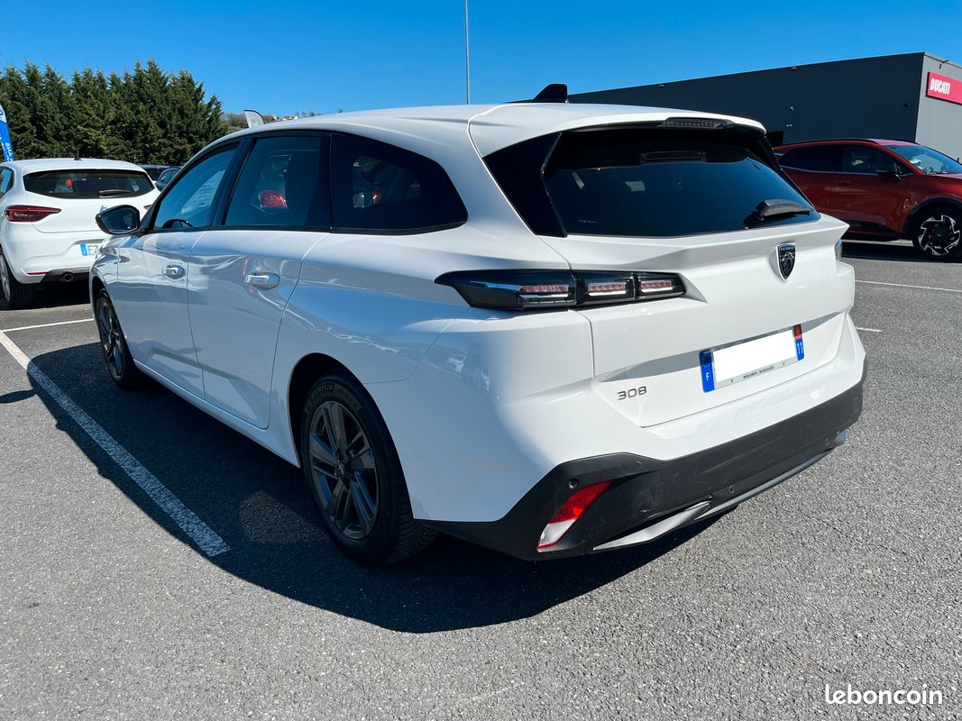 Peugeot 308 SW Blue HDi 130 CH Active Pack EAT8 chaîne arbres à cames ( 8mm) 1 ER MAIN GTIE 3 MOIS (image 5)