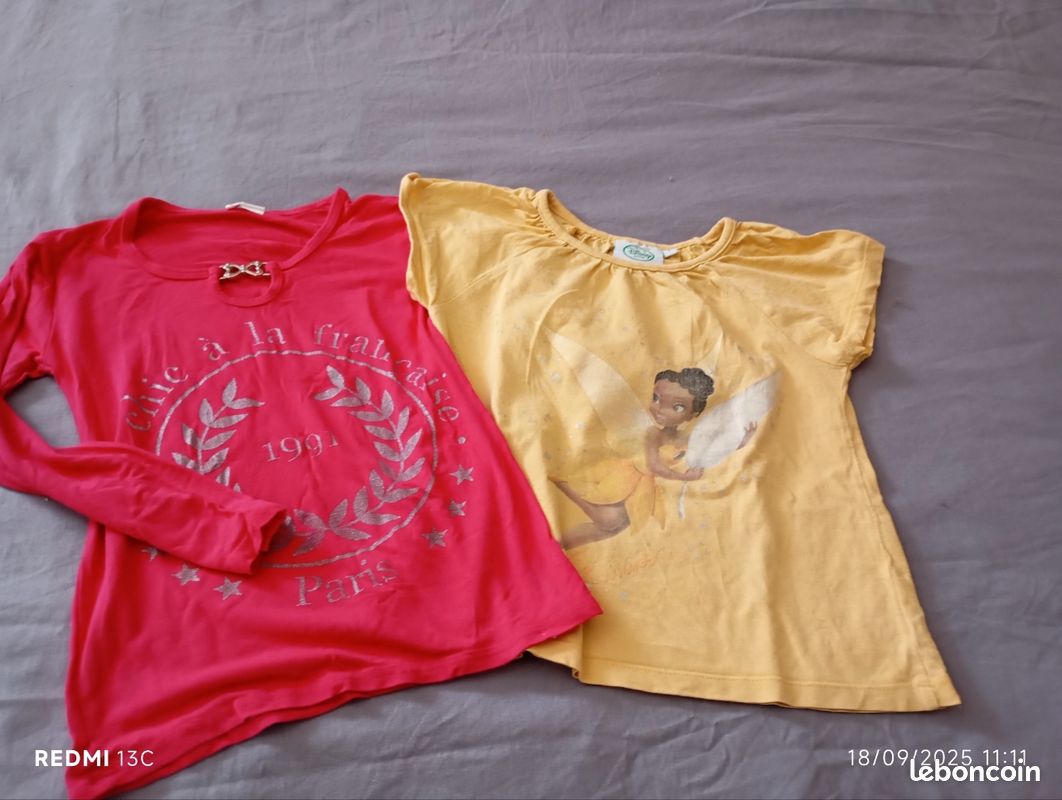 Lot de vêtements fille 6 ans (jupe, t-shirt manche longues et manches courtes, pyjama ...) (image 3)