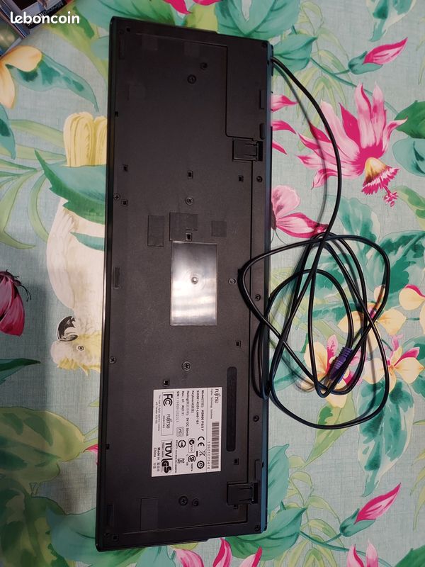 Clavier en ps2 fujotsu (image 3)