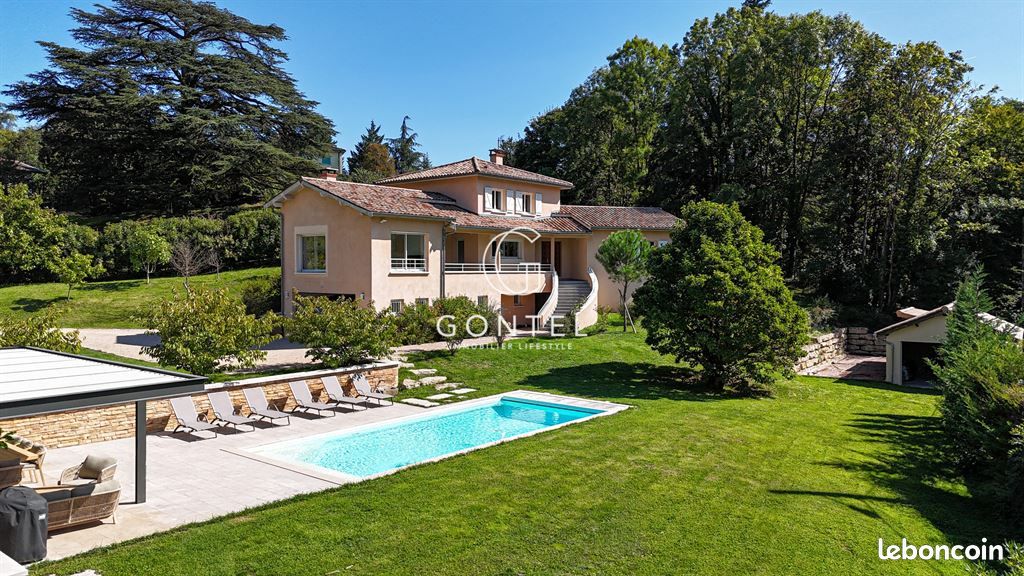 Maison 5 pièces 208 m² · à Saint-Cyr-au-Mont-d'Or · 208 m² · 1 290 000 €